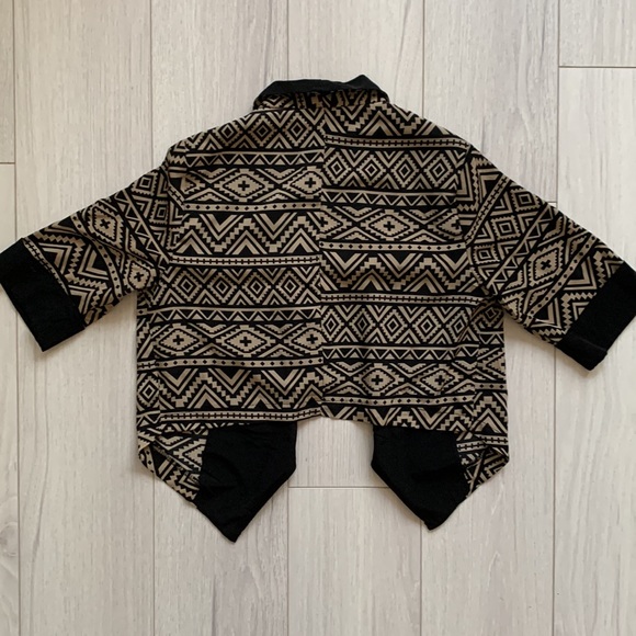 Forever 21 tribal geometric print cropped blazer jacket - Picture 2 of 5